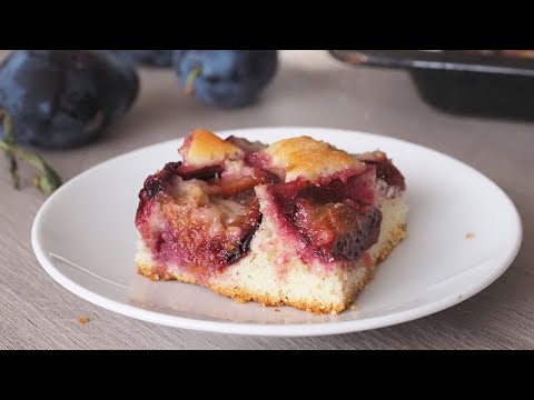 Šťavnatý slivkový koláč s posýpkou (Hrnčekový recept na slivkový koláč s mrveničkou)